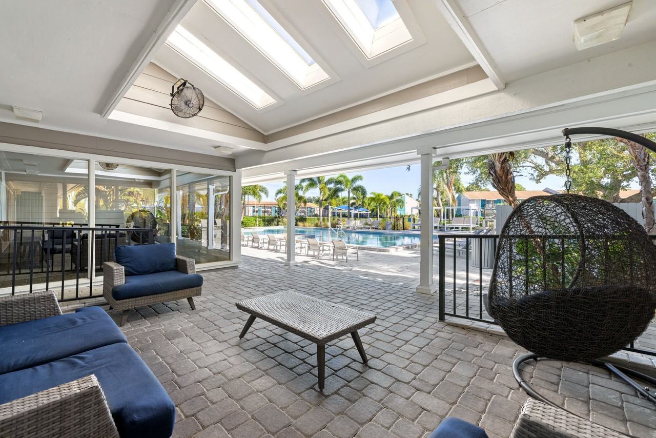 Trellis at the Lakes - Photo 4 of 31