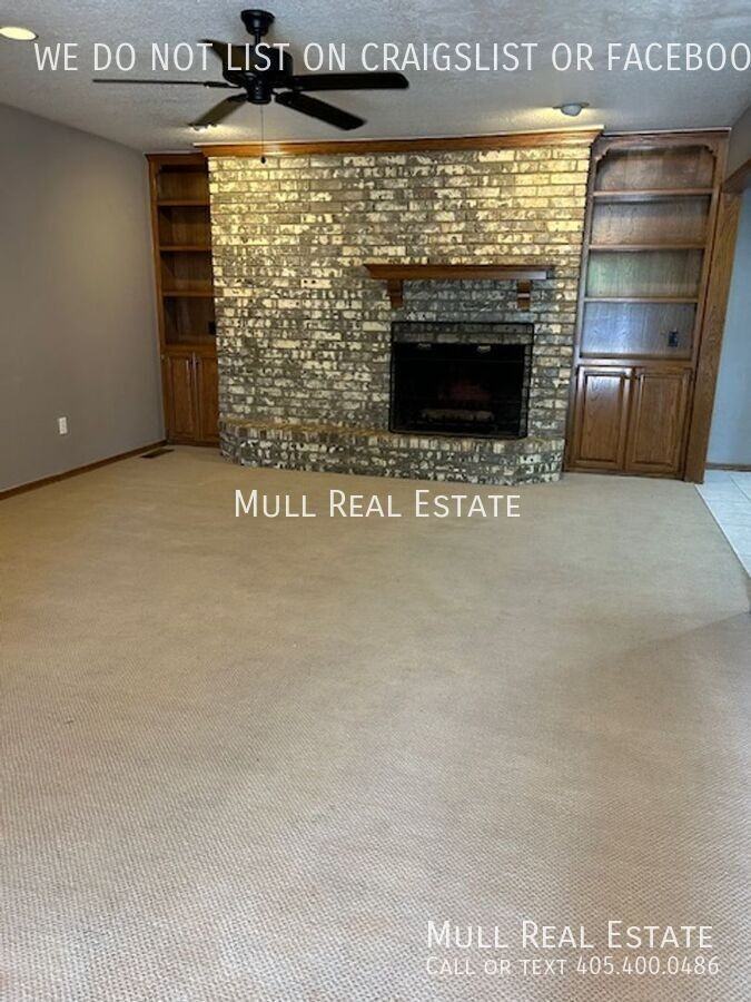 2824 Silvertree Drive - Photo 6 of 37