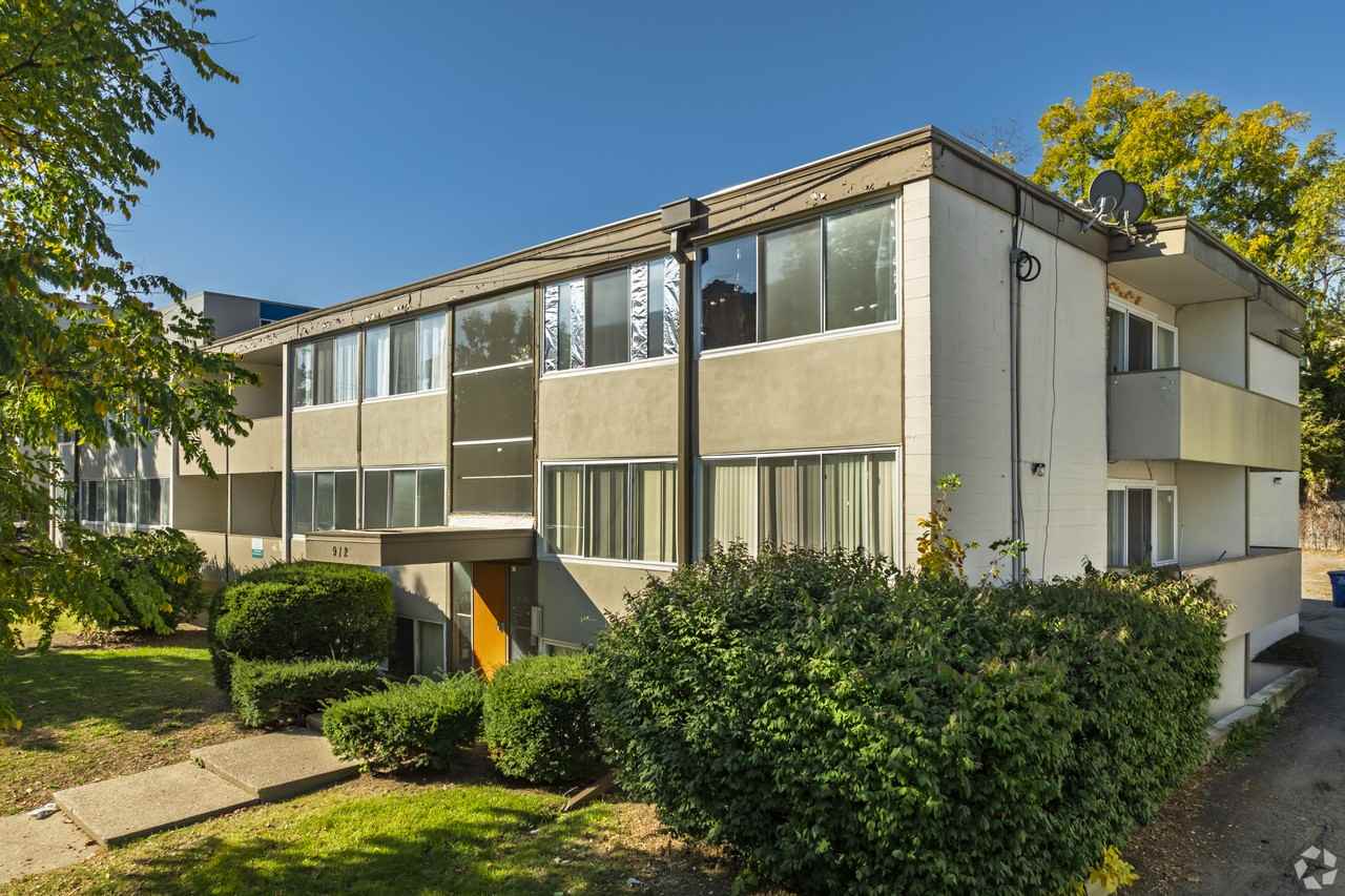 912 Brown St #101 - Photo 4 of 11