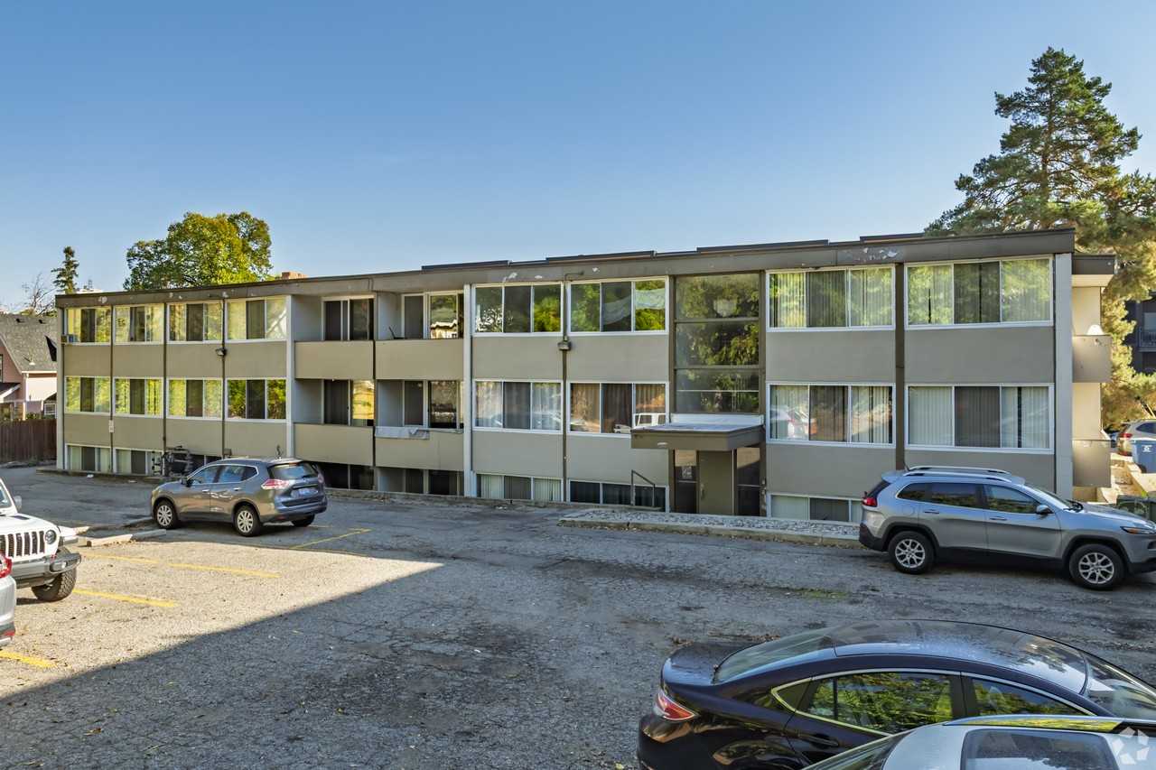 912 Brown St #101 - Photo 5 of 11