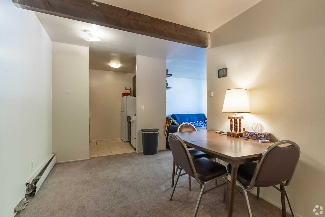 912 Brown St #101 - Photo 7 of 11