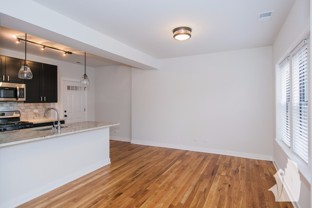 2201 West Eastwood Avenue #2E - Photo 1 of 1