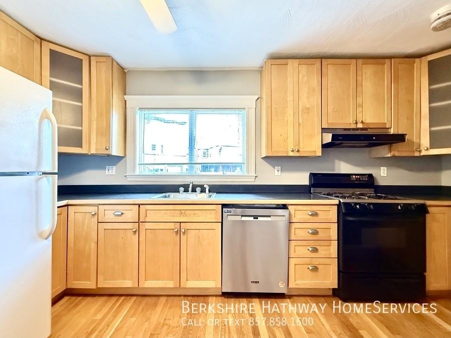 881 Broadway #2 - Photo 2 of 12