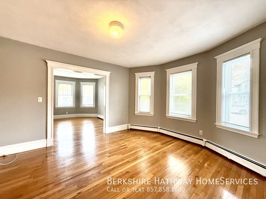 881 Broadway #2 - Photo 4 of 12