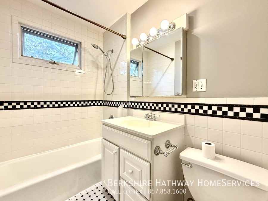 881 Broadway #2 - Photo 7 of 12