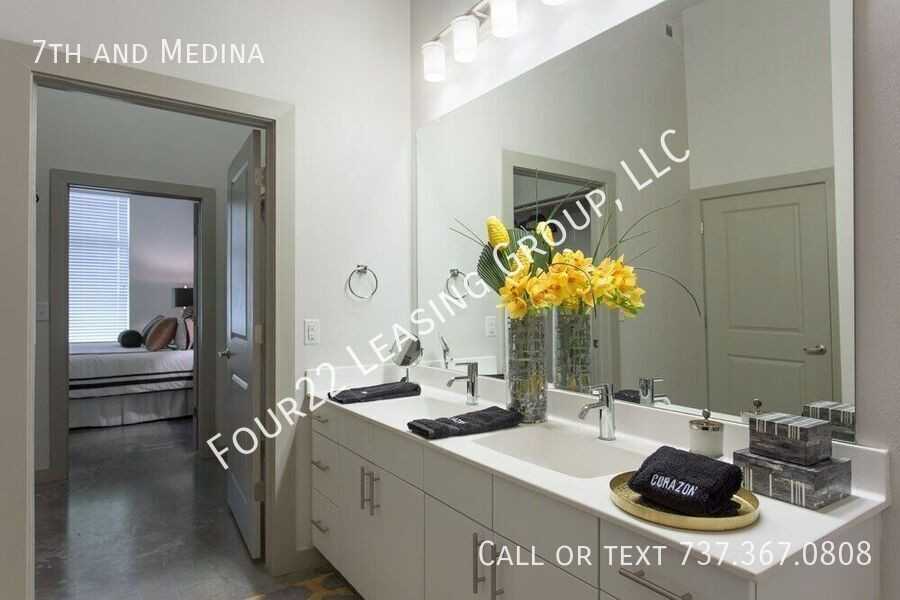 5th & Medina #A2 - Photo 4 of 24