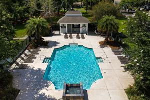 featured image of 1105 Fountain Lake Dr