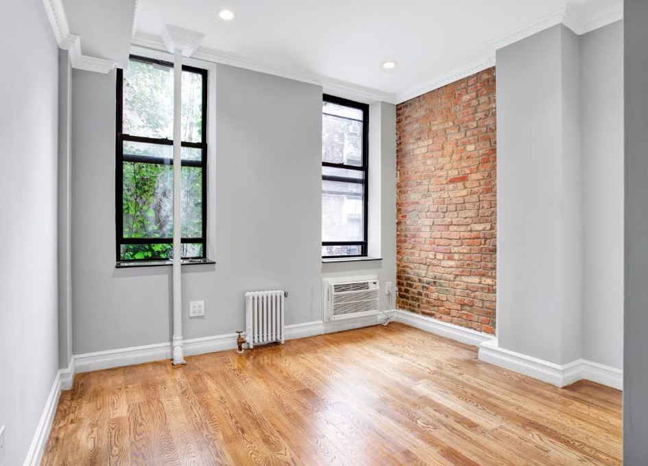 273 E 10th St #2 - Photo 4 of 9