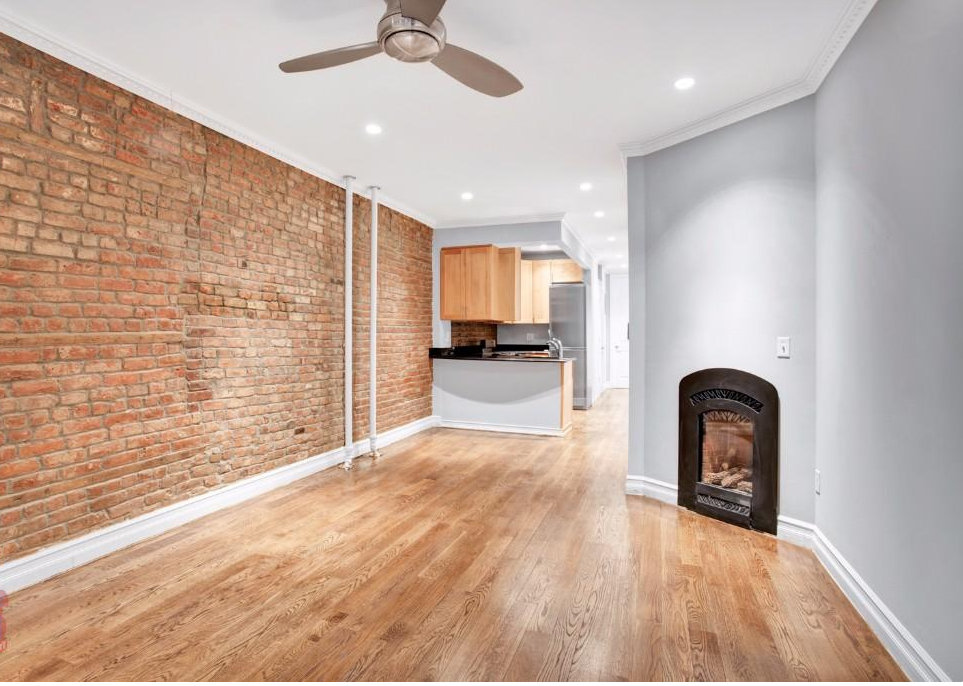 273 E 10th St #2 - Photo 6 of 9