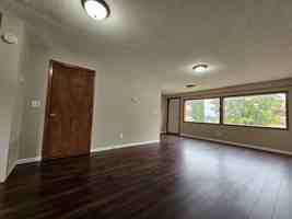 featured image of 107 W Park St #1