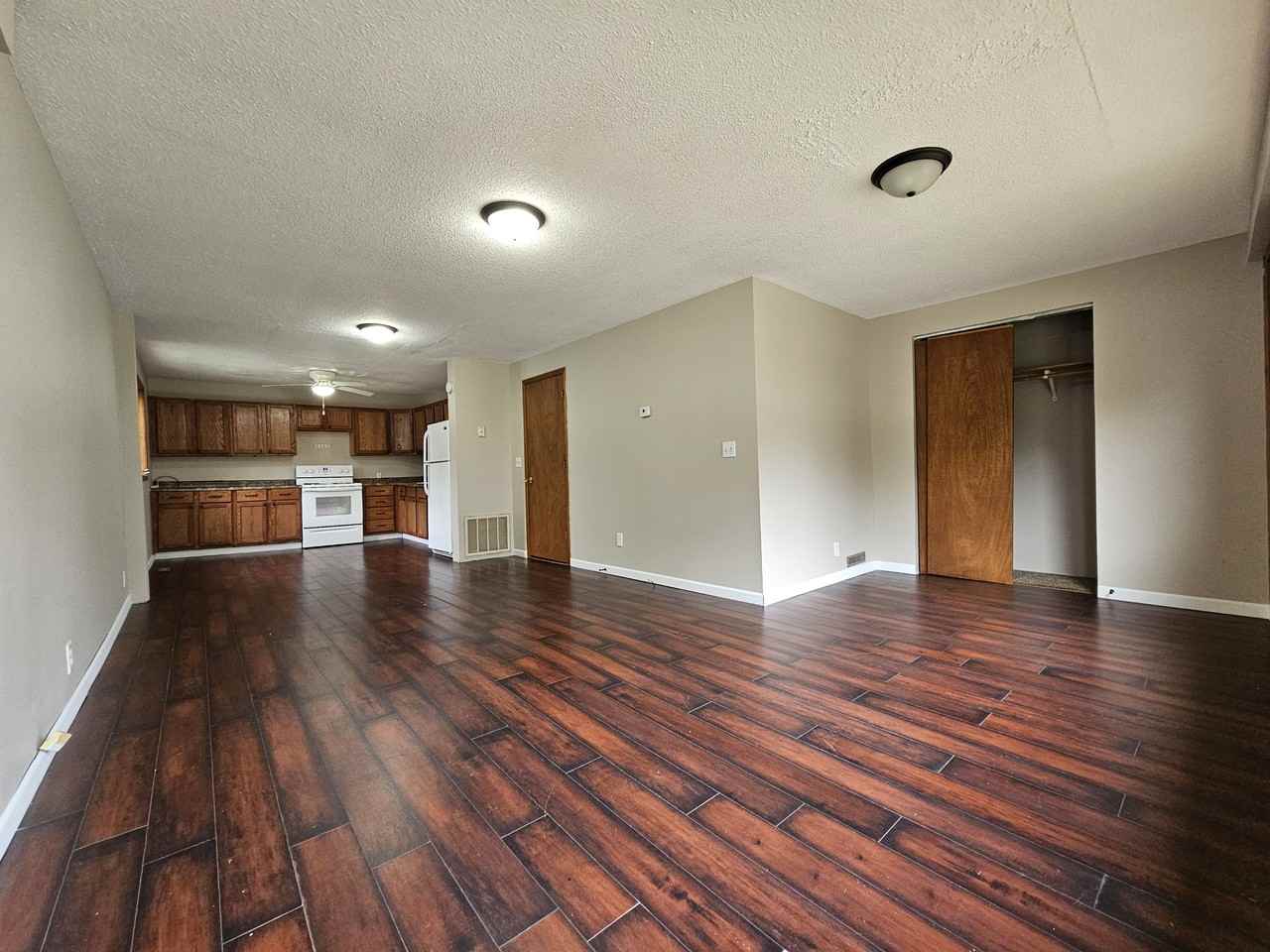 107 W Park St #1 - Photo 2 of 5