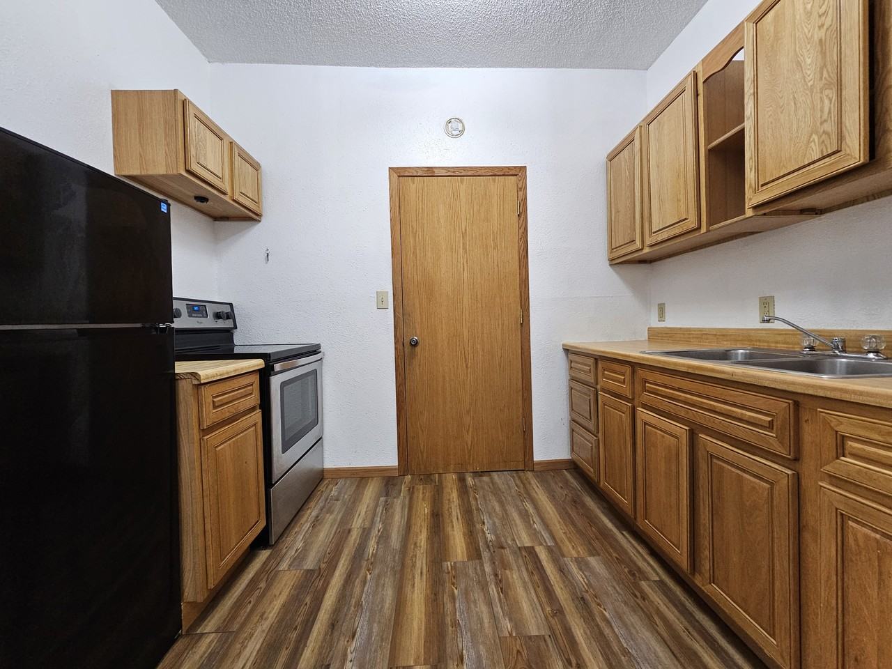 819 4th Ave W #1 - Photo 3 of 5