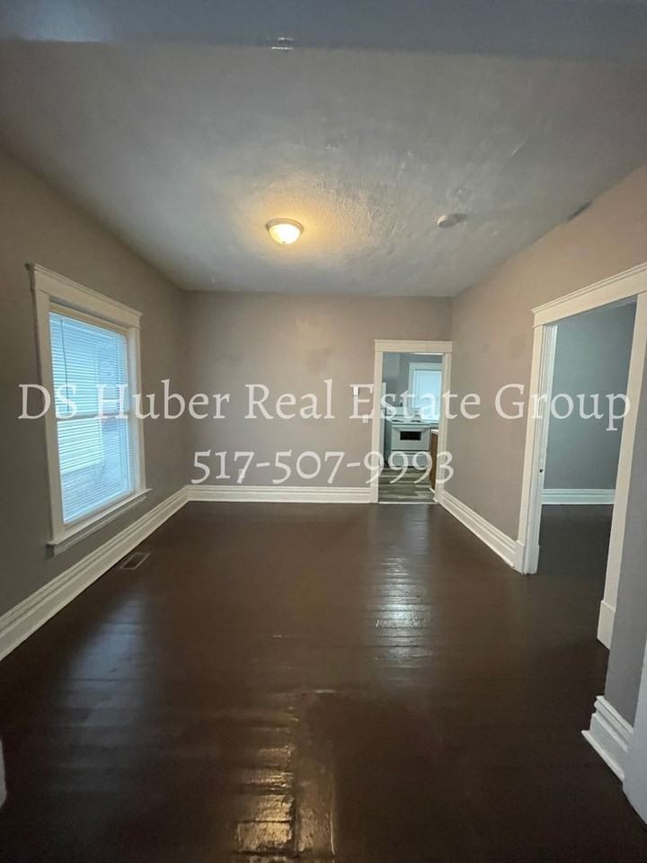 511 South Hosmer Street - Photo 2 of 10