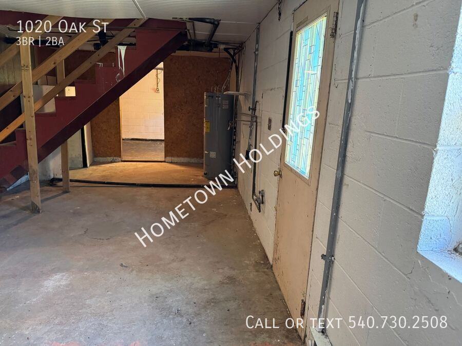 1020 Oak Street - Photo 3 of 13