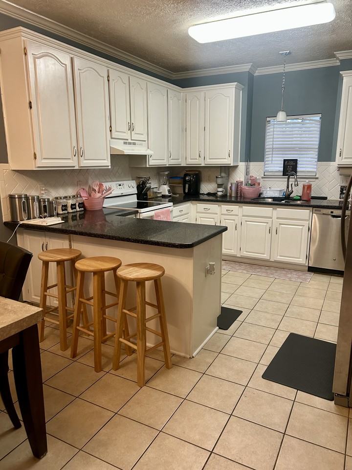 100 Wood Vale Drive #NA - Photo 7 of 17