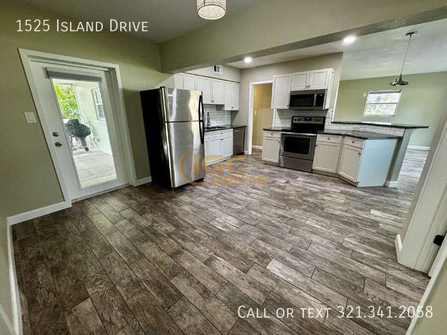 1525 Island Drive - Photo 5 of 19