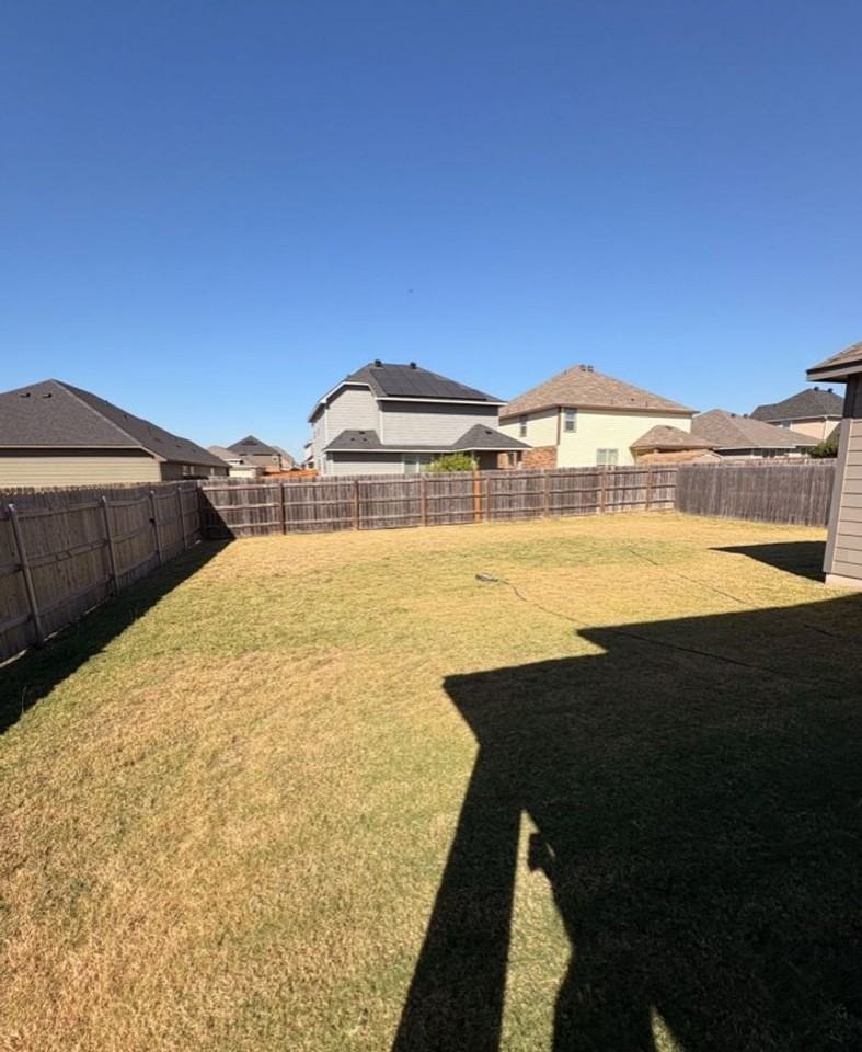 1814 Bayou Wood Lane - Photo 3 of 31