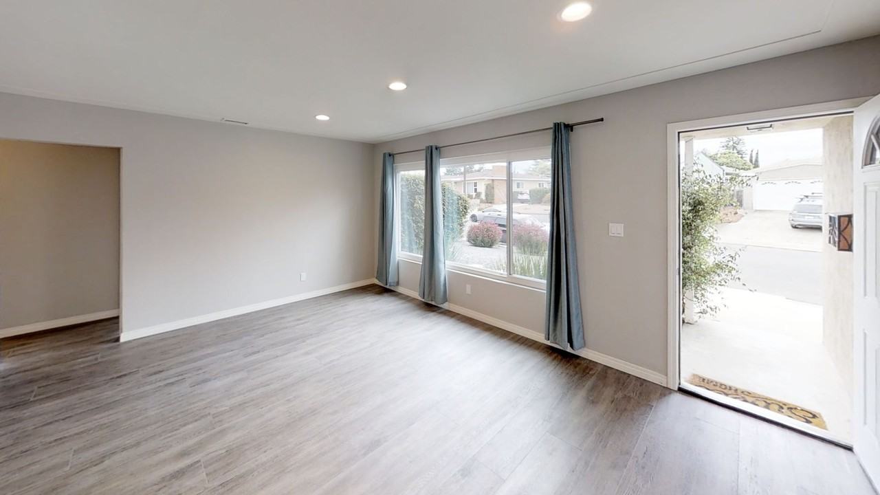 5061 5061 & 5063 Art St. - Photo 4 of 20