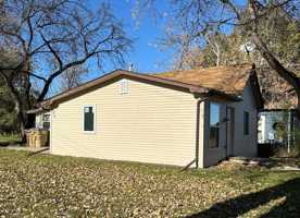 featured image of 532 12th St Se