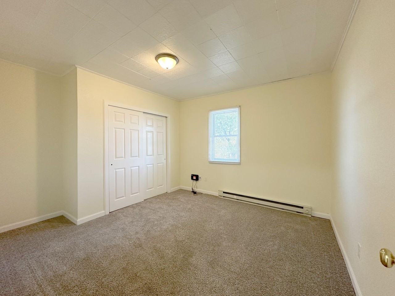 532 12th St Se - Photo 7 of 15