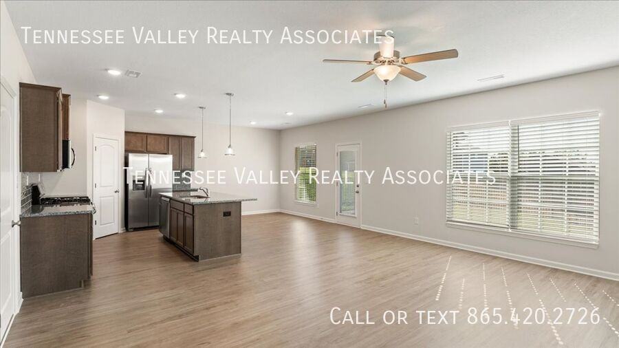 3636 Crimson Cir - Photo 4 of 36