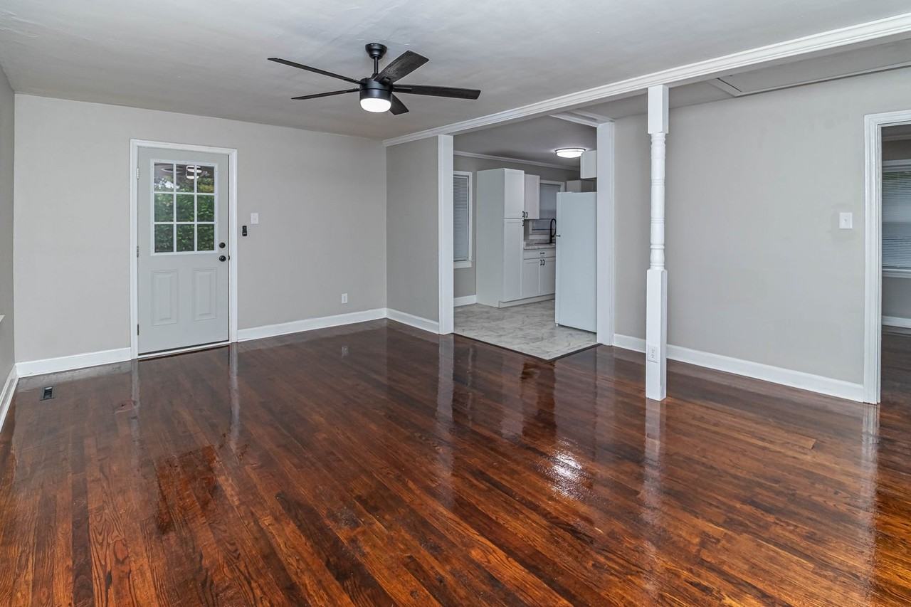 909 South Best Street - Photo 5 of 25