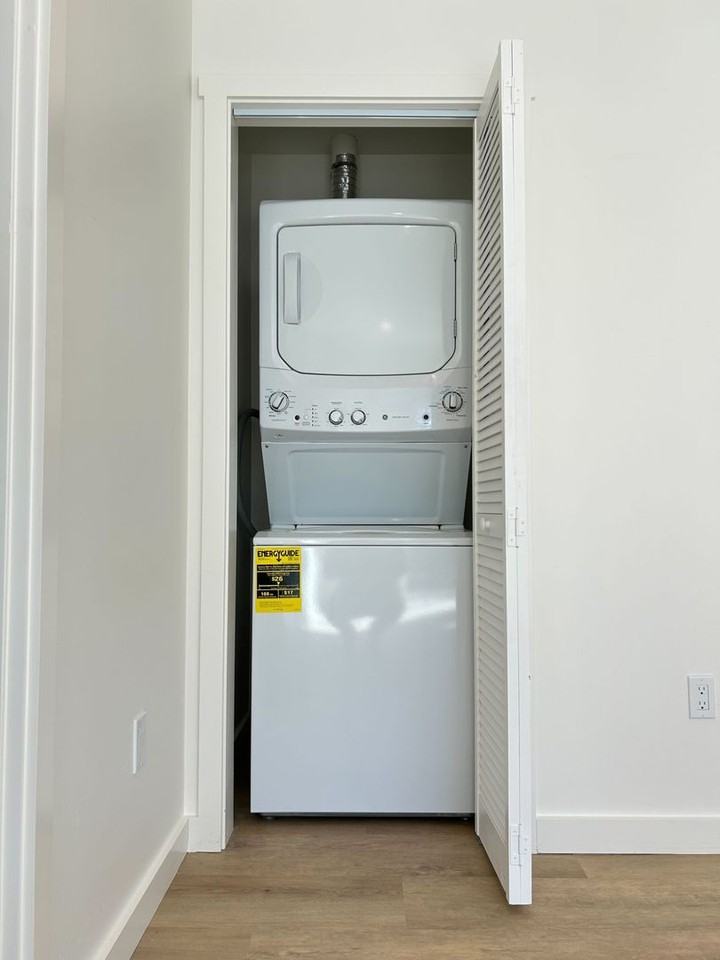 387 Lemon Street - Photo 7 of 22