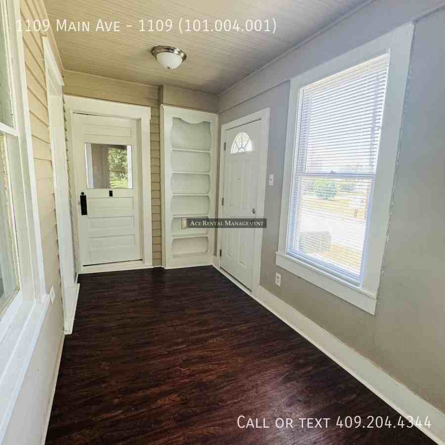 1109 Main Avenue - Photo 2 of 16