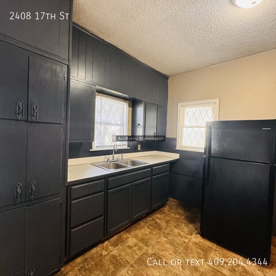 2408 17th Street - Photo 6 of 14