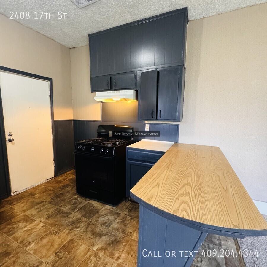 2408 17th Street - Photo 7 of 14