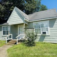 featured image of 3924 5th St