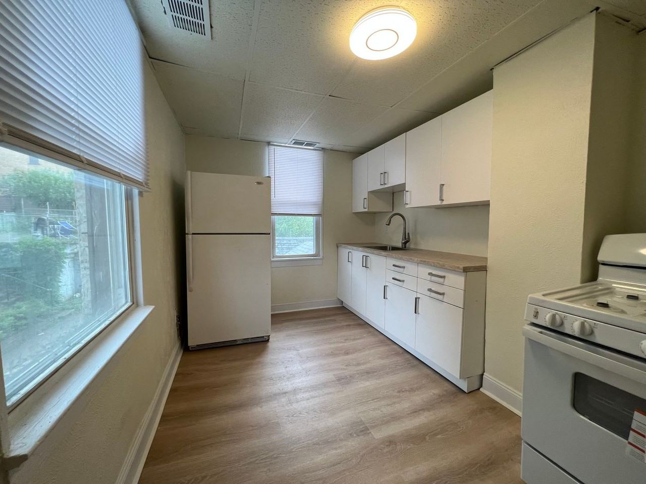 336 1/2 E 12th Ave - Photo 2 of 19