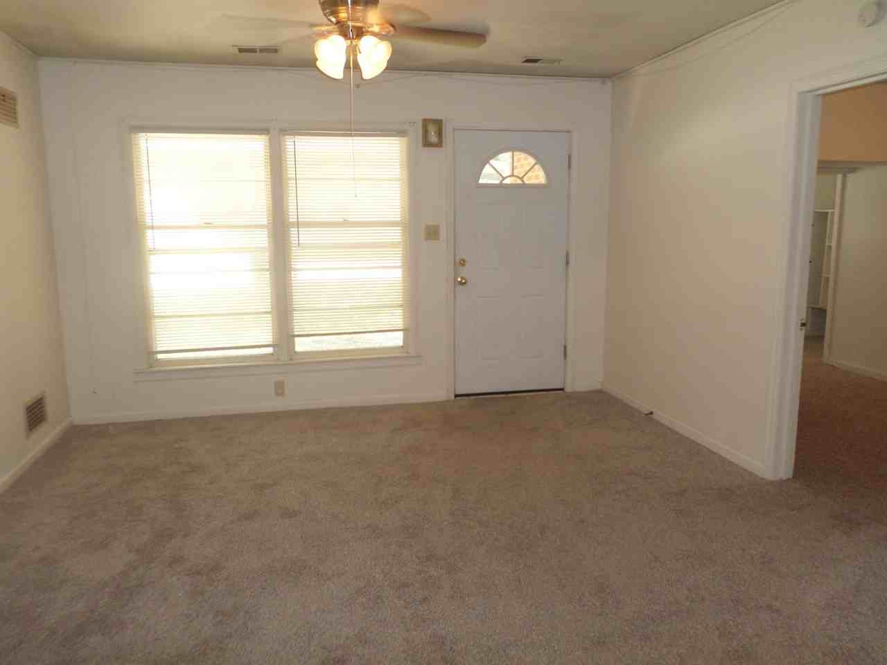 1422 Harry Rd - Photo 6 of 14