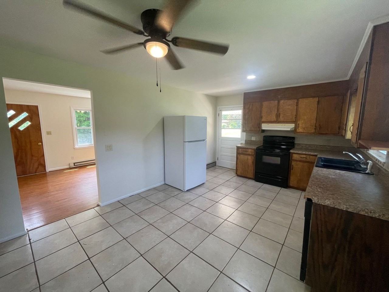 5631 Rolling Hills Dr - Photo 6 of 17