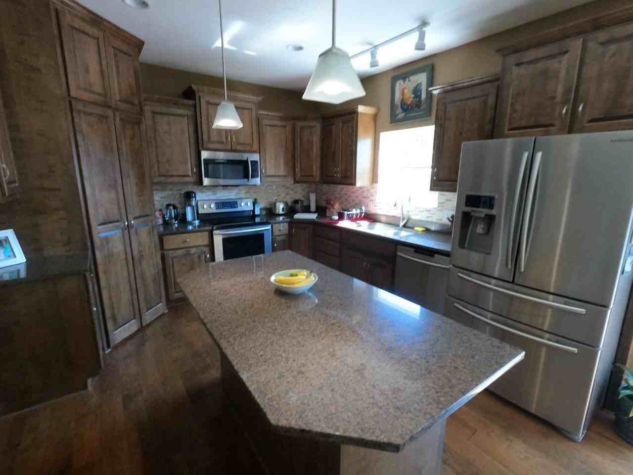 8507 S 106th St - Photo 3 of 17