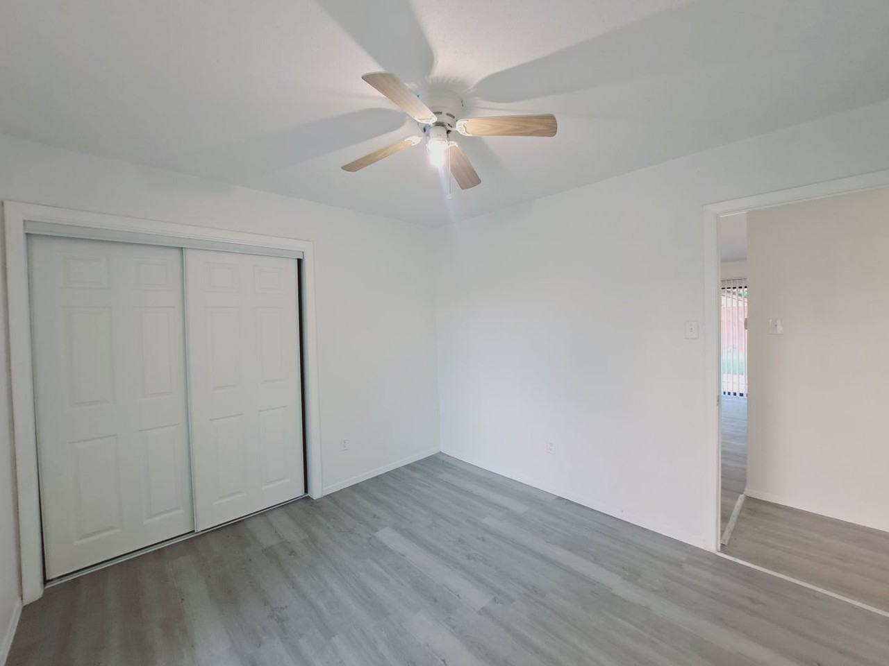 3517 Hillridge Dr - Photo 6 of 20