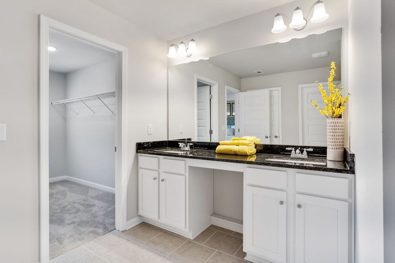 3797 Prospect Point Dr - Photo 2 of 30