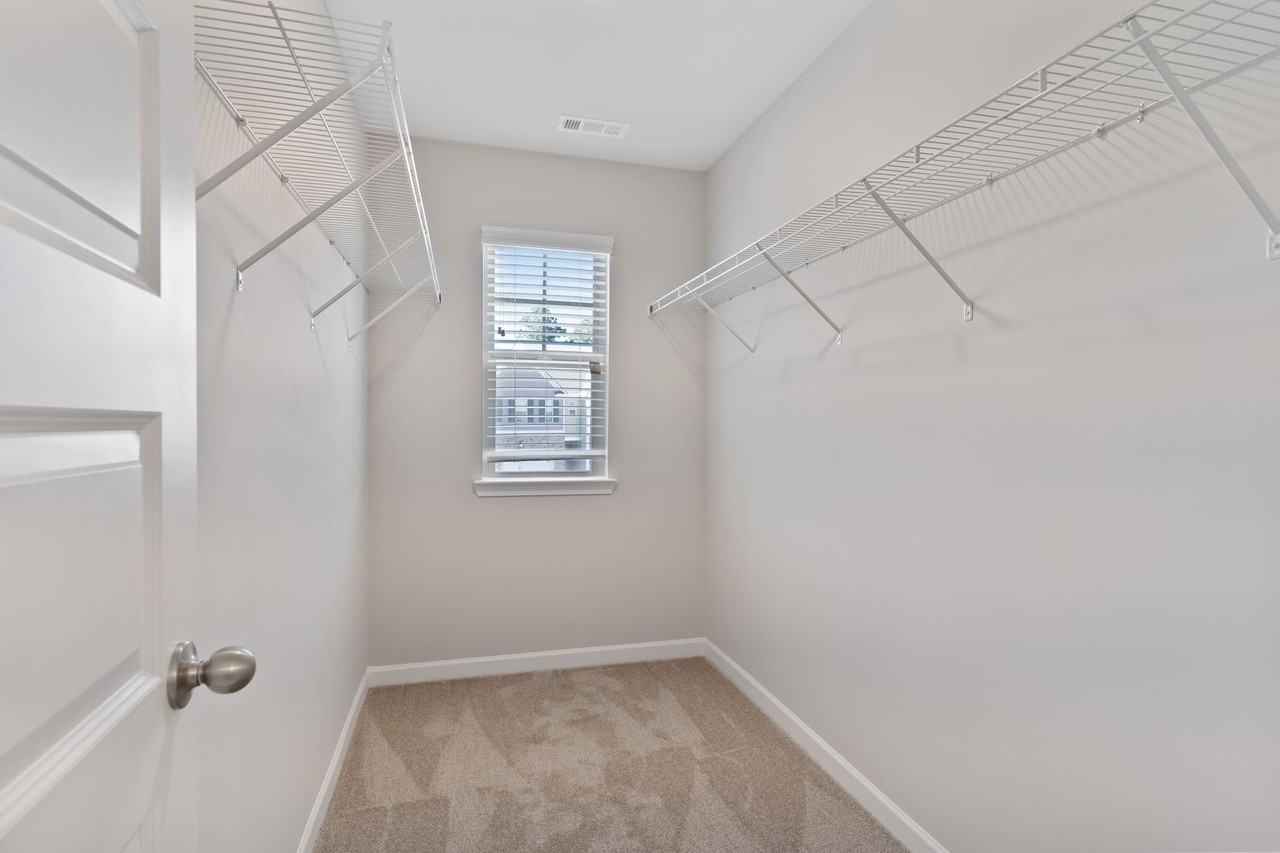 3797 Prospect Point Dr - Photo 4 of 30