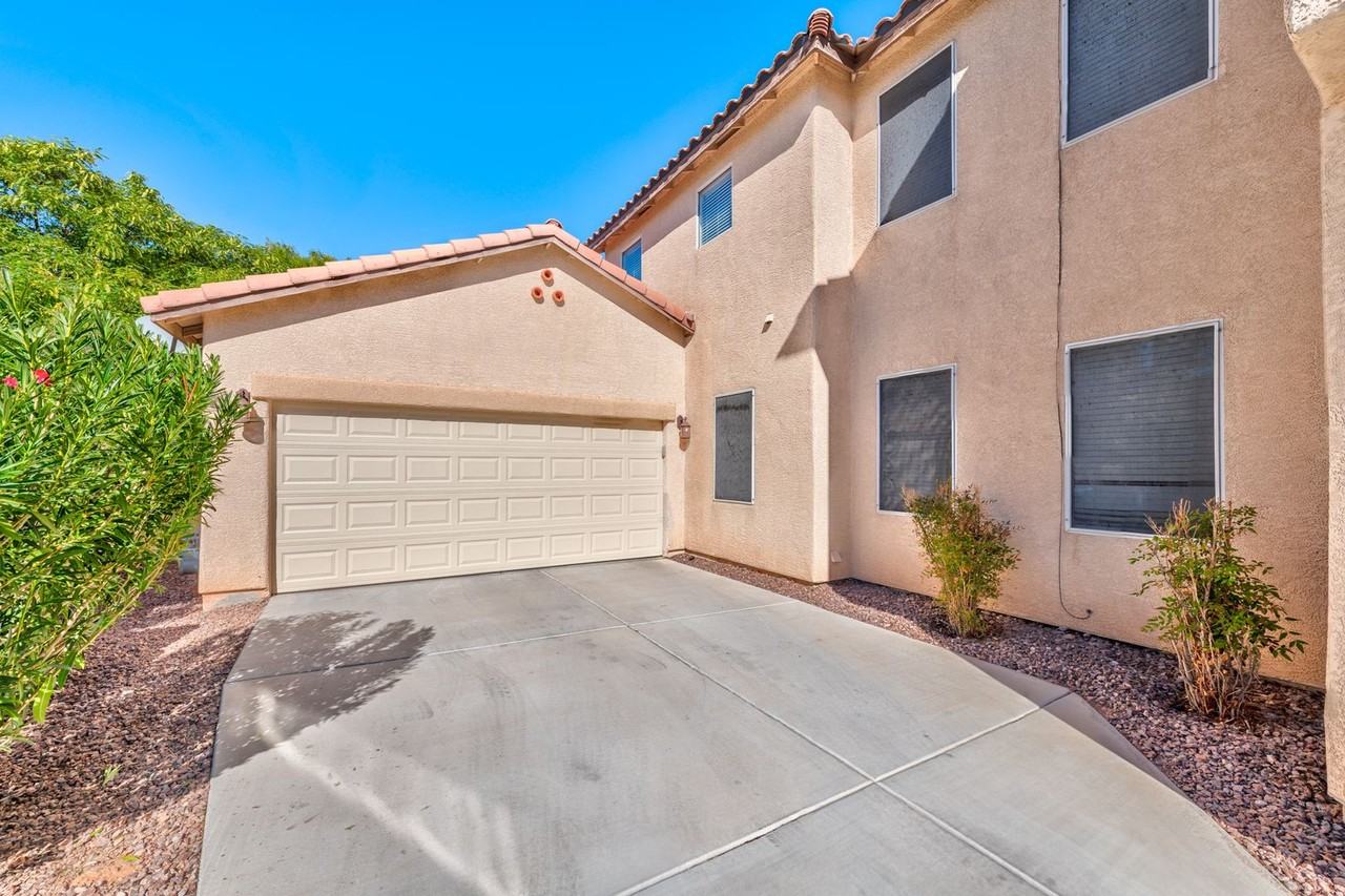 1460 Herring Run Ave - Photo 2 of 18