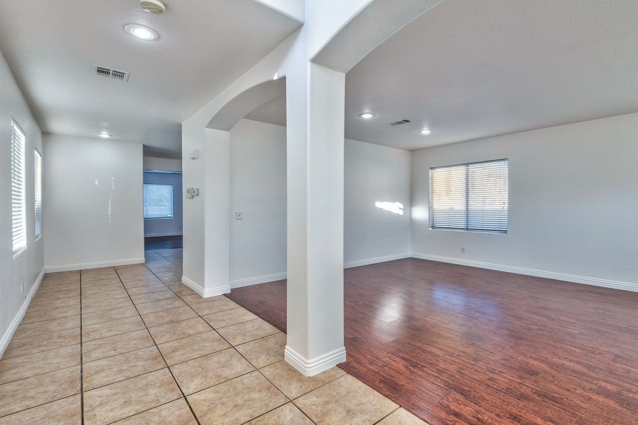 1460 Herring Run Ave - Photo 3 of 18