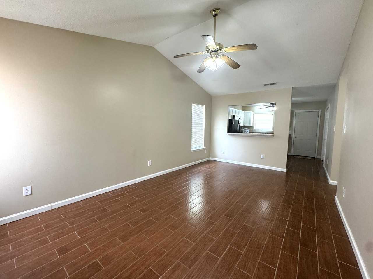 1076 W Pueblo Dr - Photo 3 of 15