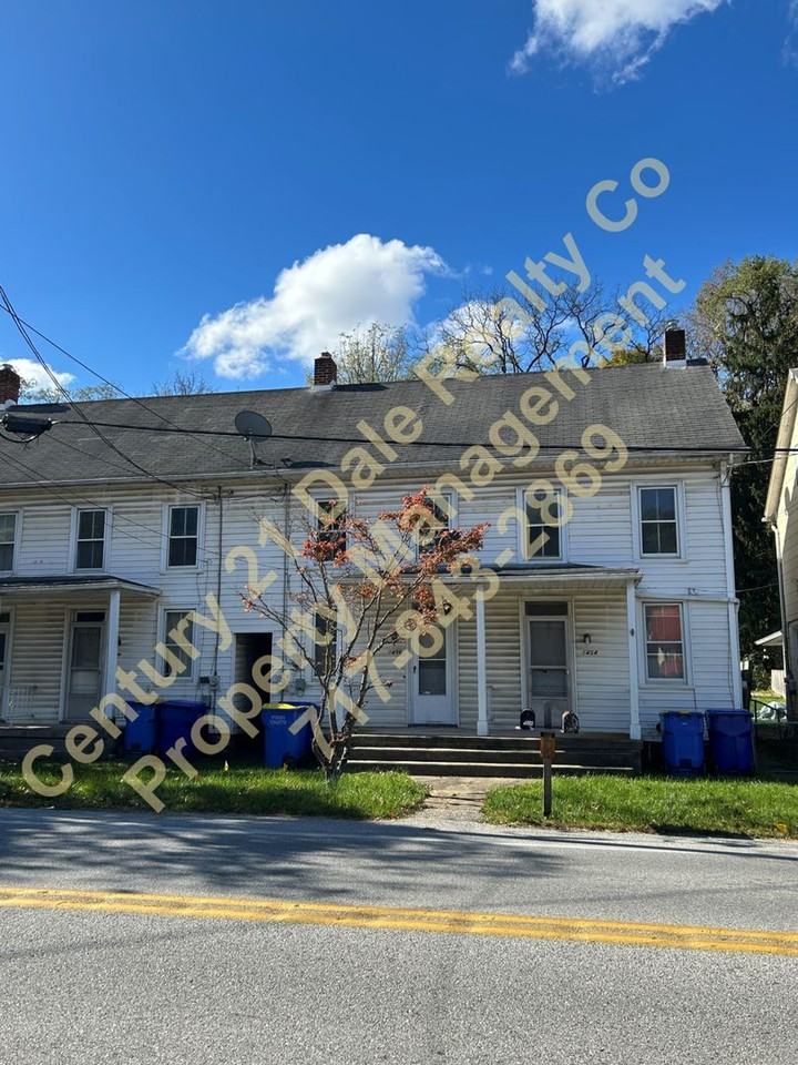 1456 South George Street - Photo 2 of 19