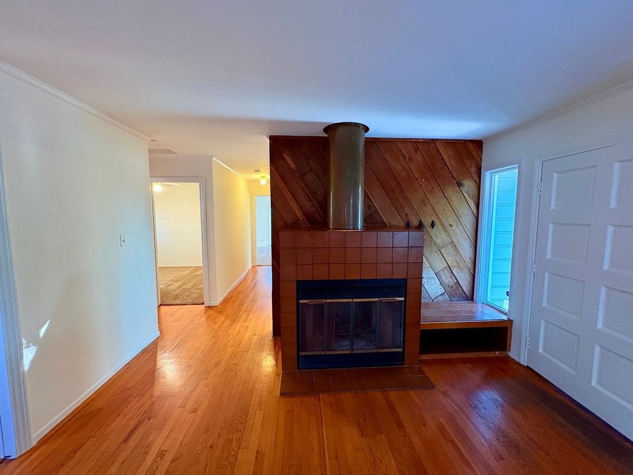 277 Hillcrest Drive - Photo 2 of 22