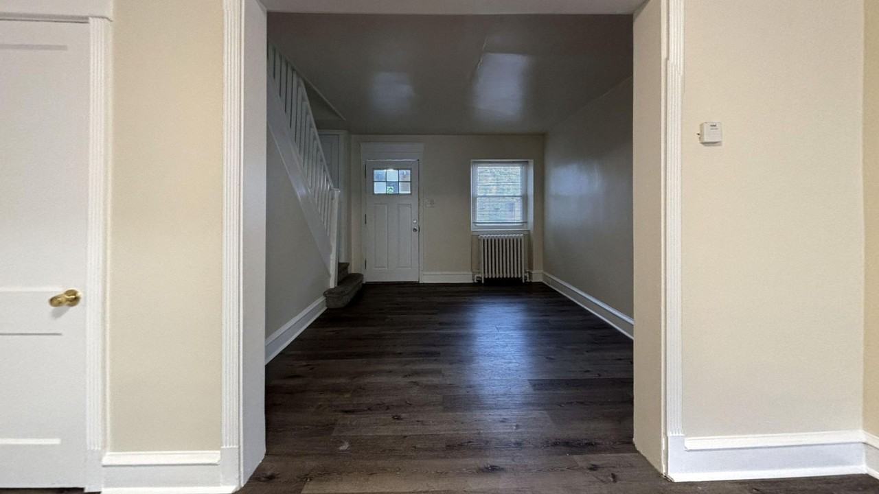 7246 Lamport Road - Photo 6 of 24