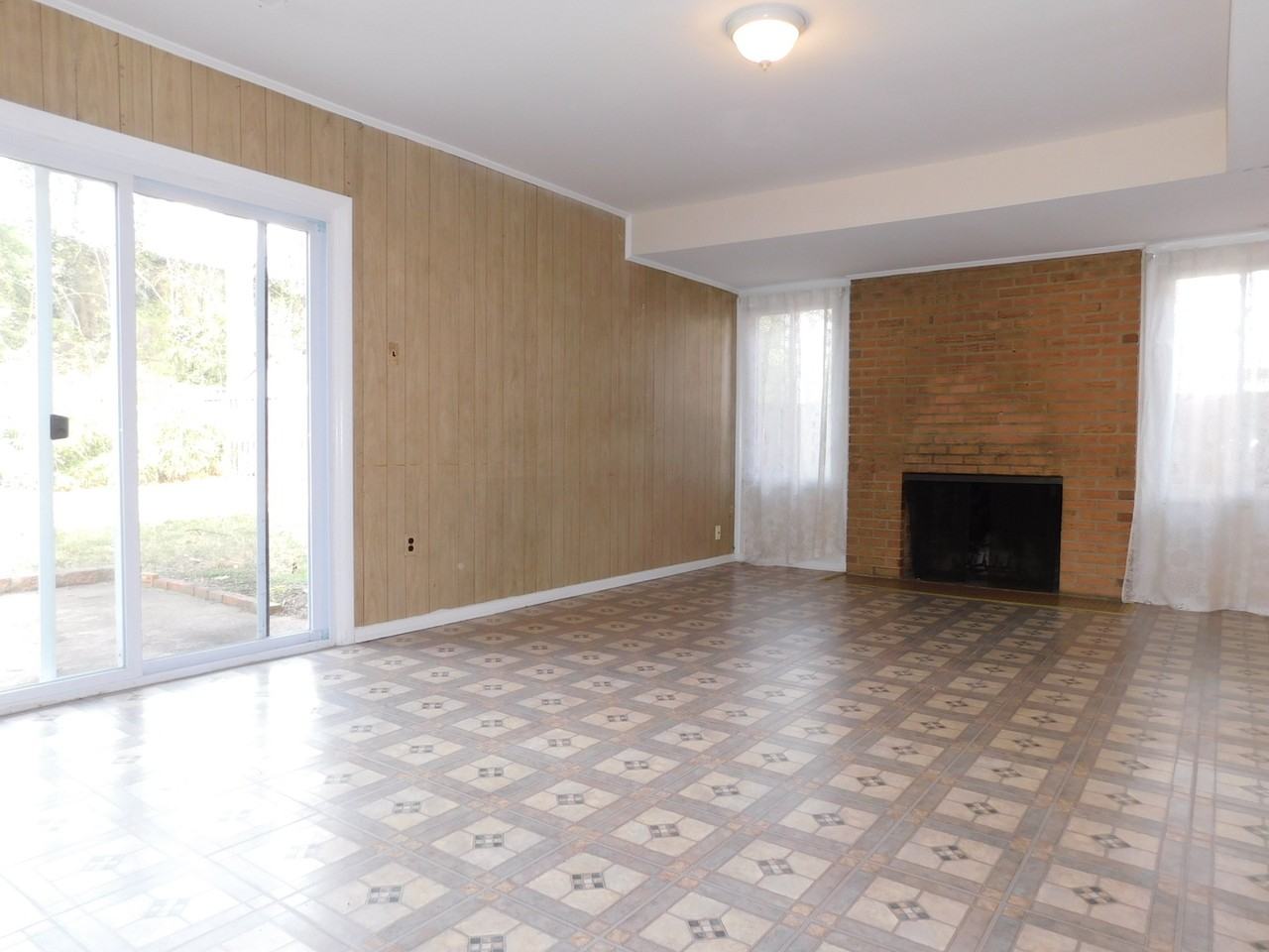 6421 Earlham Drive - Photo 4 of 19