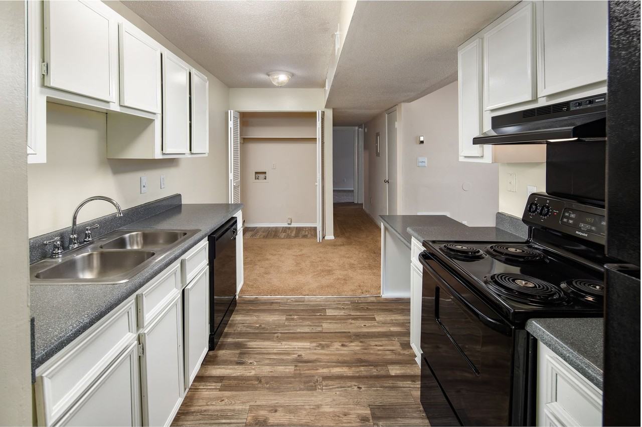 Turtle Creek Apartments - Photo 5 of 16