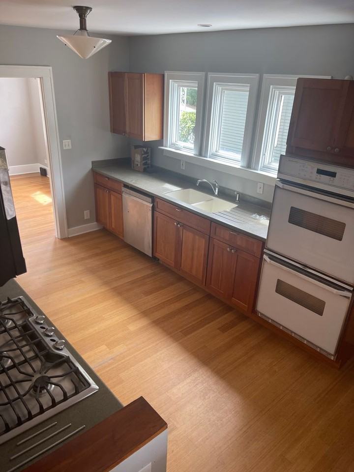 3935 Northeast 15th Avenue - Photo 4 of 19