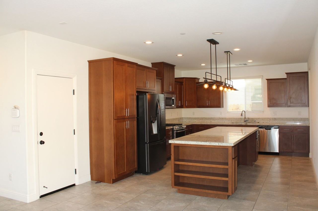 1345 Orchid Court - Photo 3 of 31