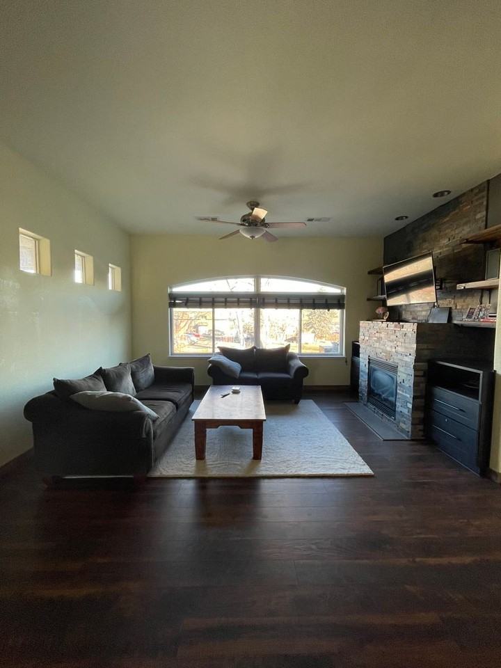 5359 Balsam St - Photo 3 of 24