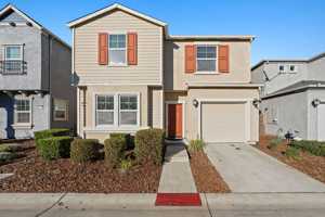 featured image of 461 Ashwick Loop